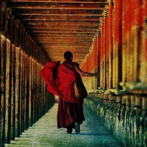 仓央嘉措简介 照片,西藏传奇诗人与神秘喇嘛的传奇人生