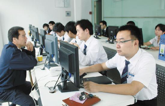 新人演员如何找经纪人